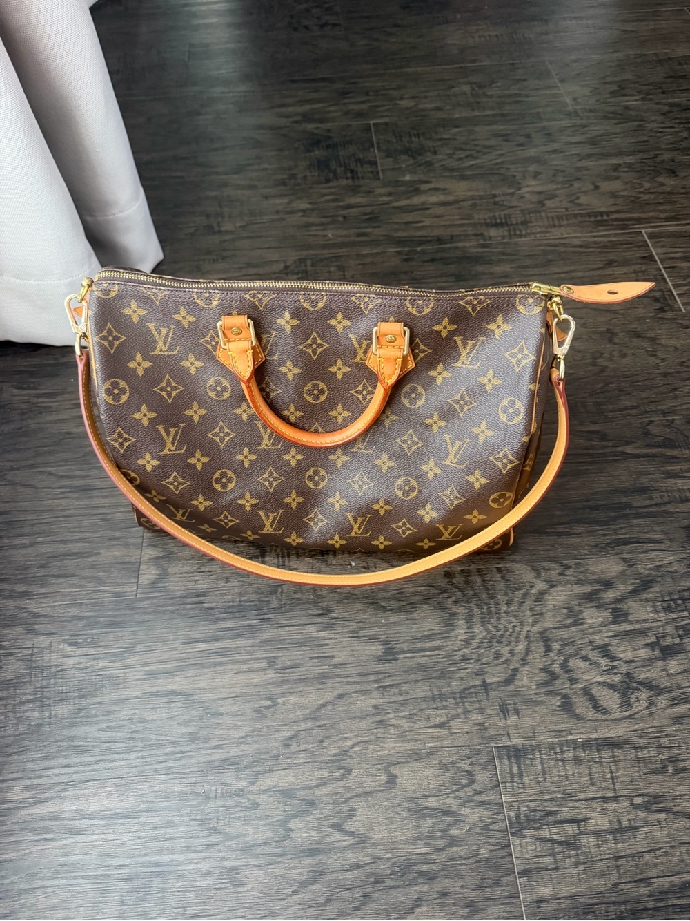 Authentic Louis Vuitton Speedy 35